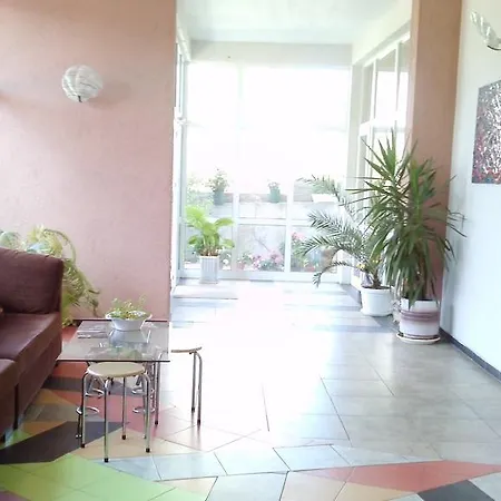 Prt Rainbow Affittacamere 2*