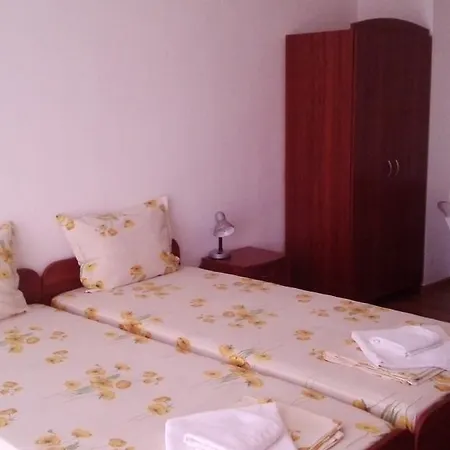 Prt Rainbow Affittacamere 2*