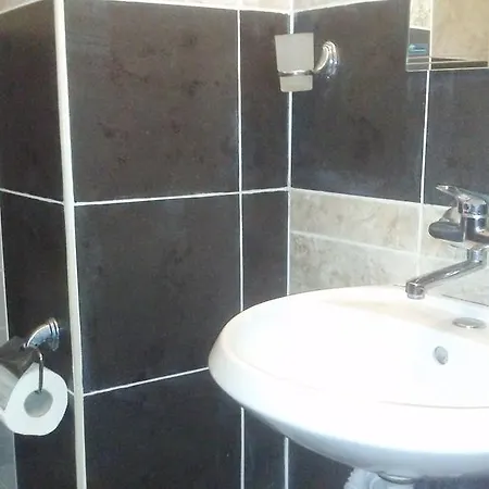 Prt Rainbow Guest house 2*